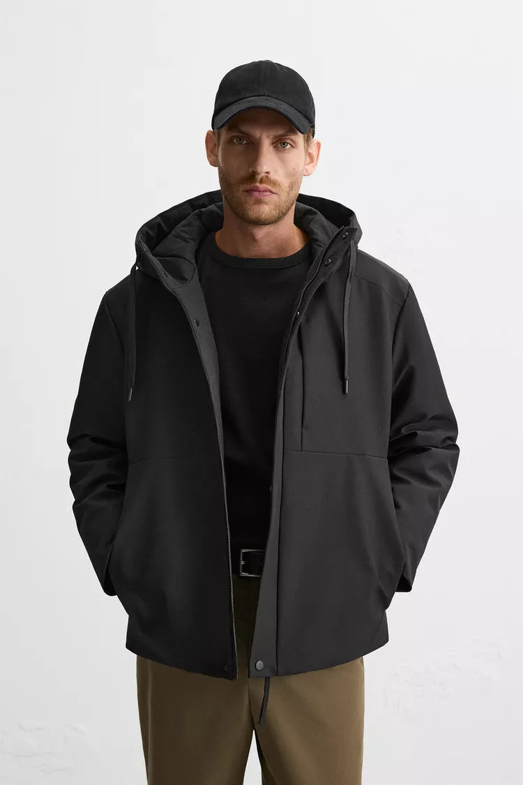 BLOUSON TÉCNICO CON CAPUCHA